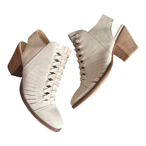 Free People Far Hills Leather Cut Out Ankle Boots in Natural Size 8 NEW - Picture 6 of 8